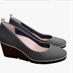 LIKE NEW- worn once!!! Betabrand all weather wedges